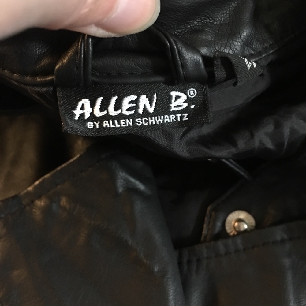 Allen B by Allen Schwartz black vest size small - Picture 6 of 6